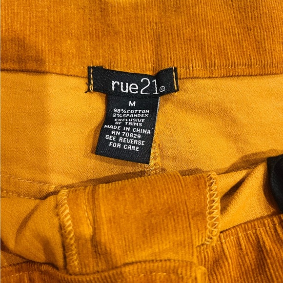 Cute Rue21 stretchy brown skirt size medium - Picture 2 of 4